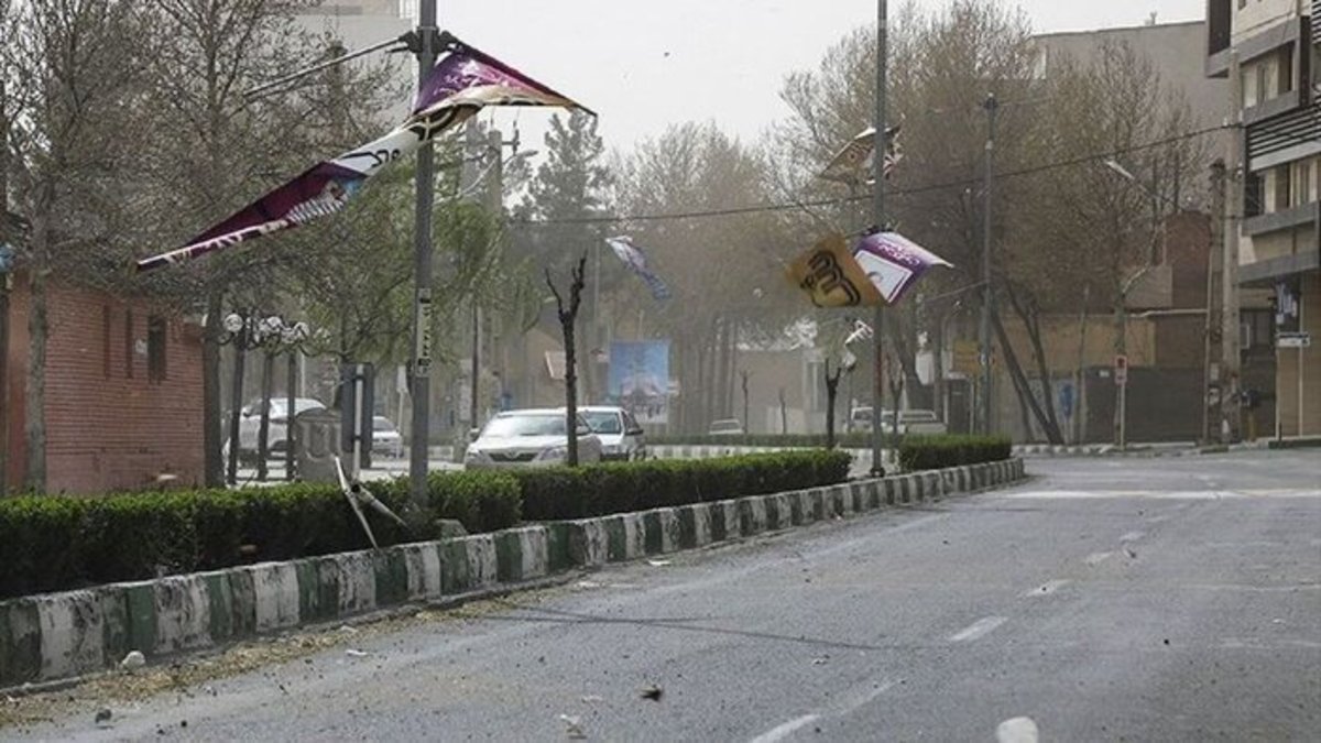 وزش باد نسبتا شدید در بخش‌هایی از استان تهران/ کیفیت هوای پایتخت، ناسالم برای گروه‌های حساس