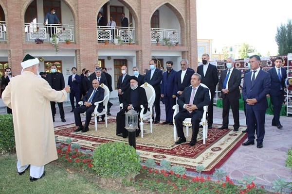 بازدید «رئیسی» از آرامگاه «میرسیدعلی همدانی» عارف نامدار ایرانی + تصاویر
