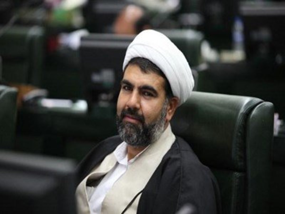 غصنفرآبادی: خشکیدگی خرما به کشاورزان خسارت وارد کرده است