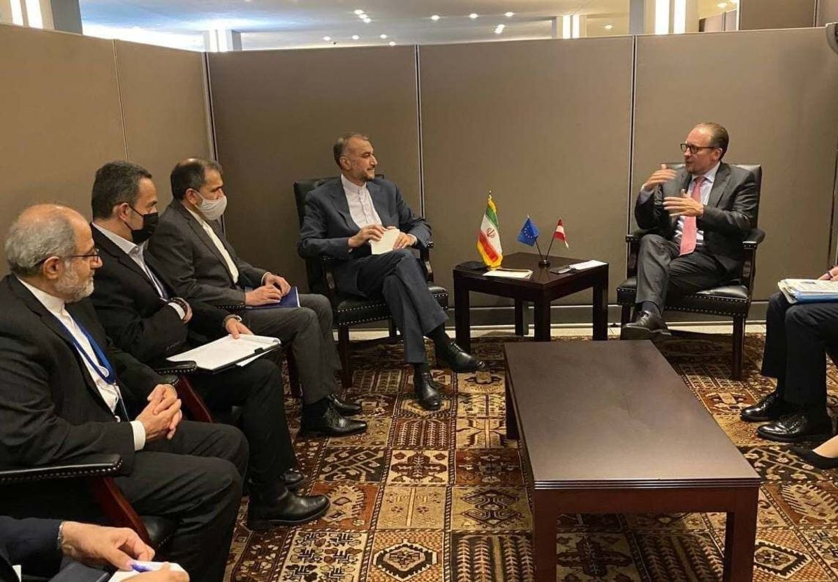 ایران از از اتریش برای اهدای واکسن تشکر کرد