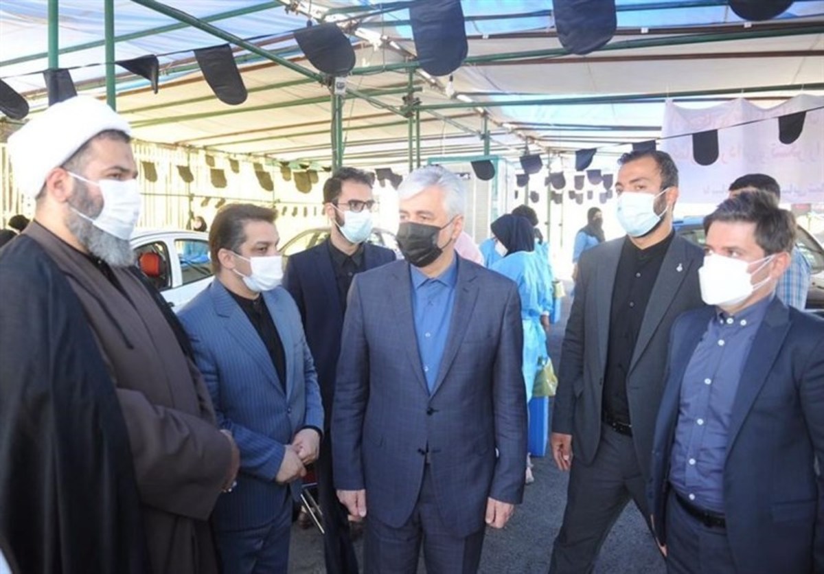 حضور حمید سجادی در ۳ مجموعه ورزشی بزرگ پایتخت/ بازدید از مرکز واکسیناسیون ورزشگاه آزادی