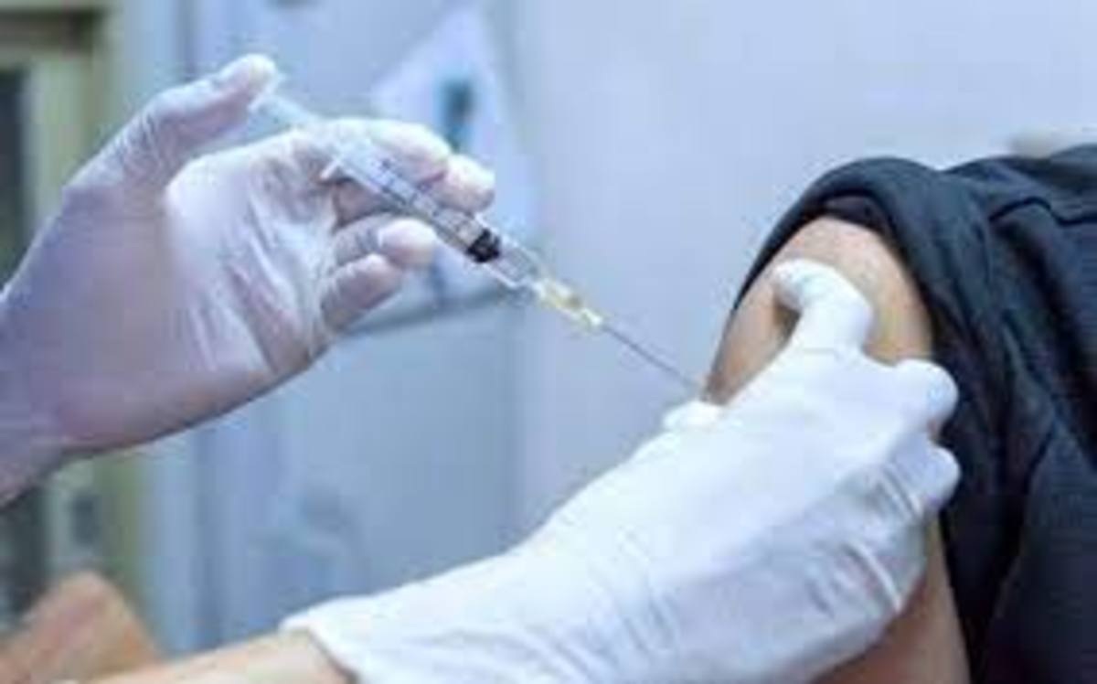 دز دوم واکسن کرونا به ۷۵هزار نفر از معلمان خراسان رضوی تزریق می‌شود