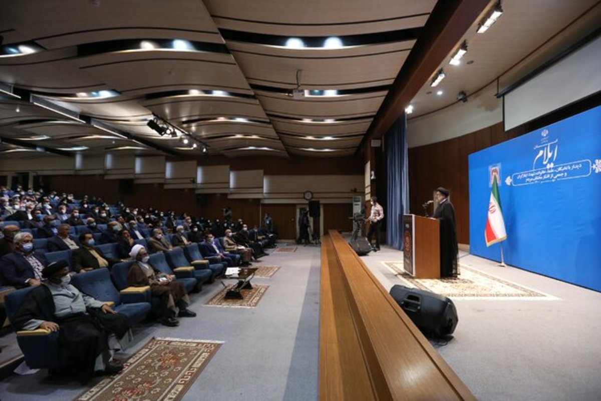 رئیس جمهور: رفع مشکلات و تنگنا‌های کشور با روحیه «ما می‌توانیم» امکان‌پذیر است