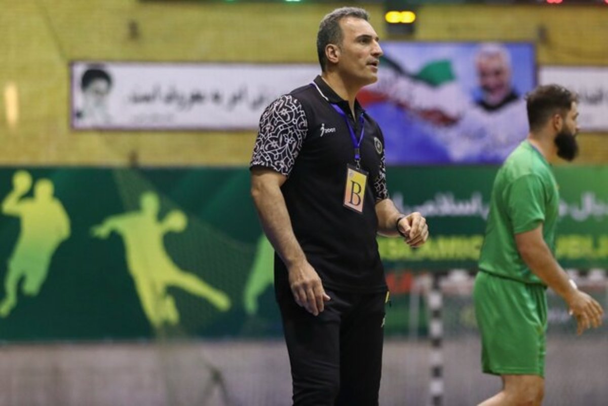 سرمربی فولاد: به هندبال بها داده نمی‌شود/ بازی مقابل صدرنشین سخت است