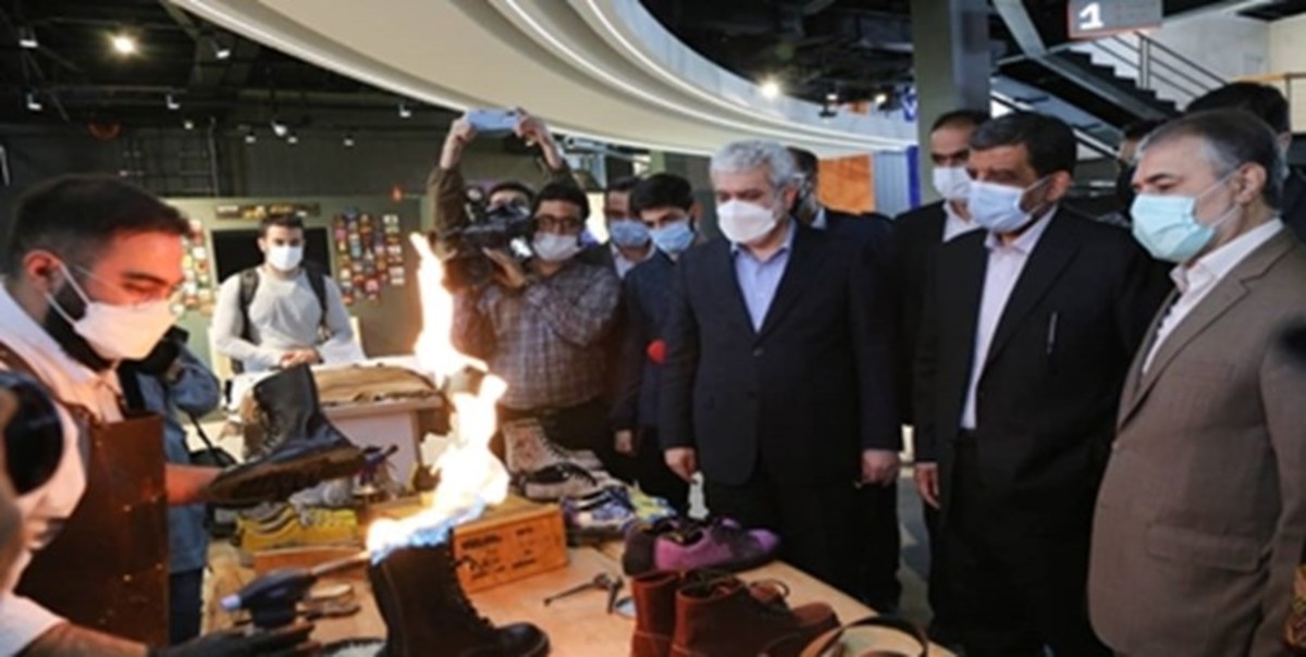ستاری: تجاری‌سازی علوم انسانی یکی از بحث‌های جدی معاونت علمی است که در قالب توسعه صنایع خلاق و فرهنگی دنبال می‌کنیم