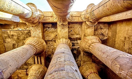 معبد کارناک بزرگترین عبادتگاه جهان