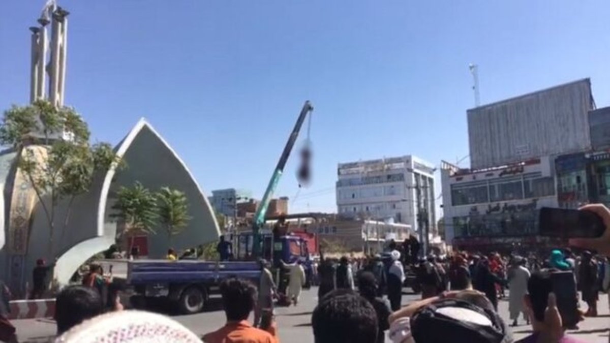 طالبان ۴ نفر را در هرات در ملاء عام به دار آویختند
