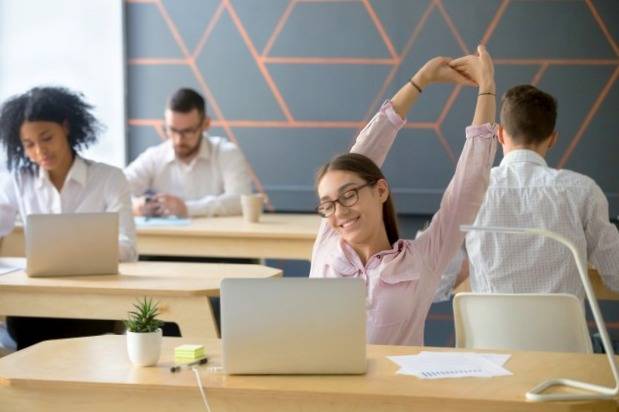 تمرینات ورزشی مخصوص خانم‌های کارمند