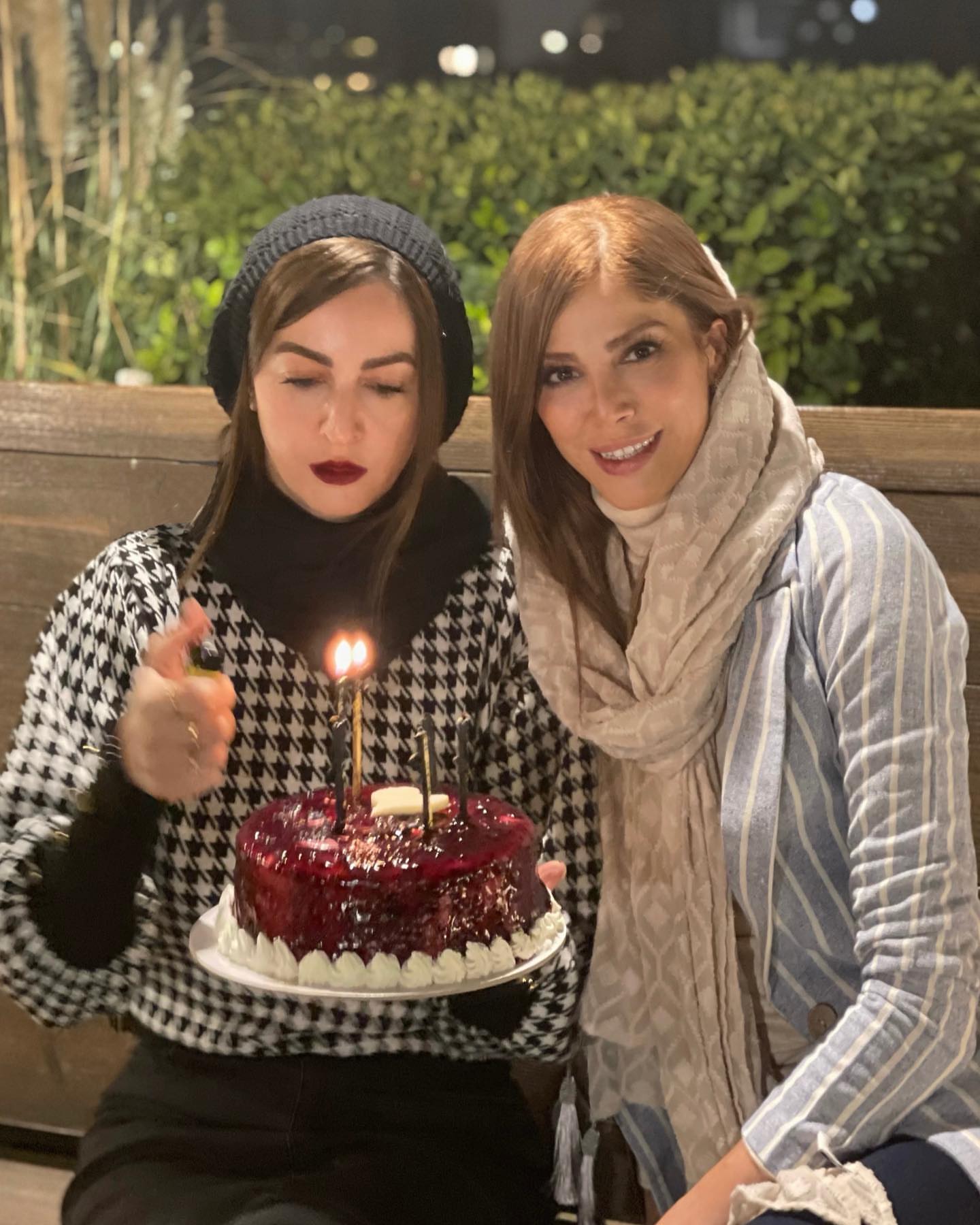 شقایق دهقان: تولدت مبارک سى سى، تولدت مبارک بنفشه وحشى