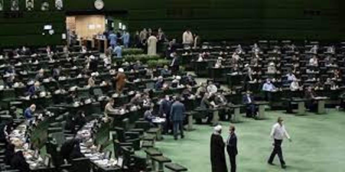 بررسی عملکرد دولت در مورد ارز۴۲۰۰تومانی در دستور کار مجلس