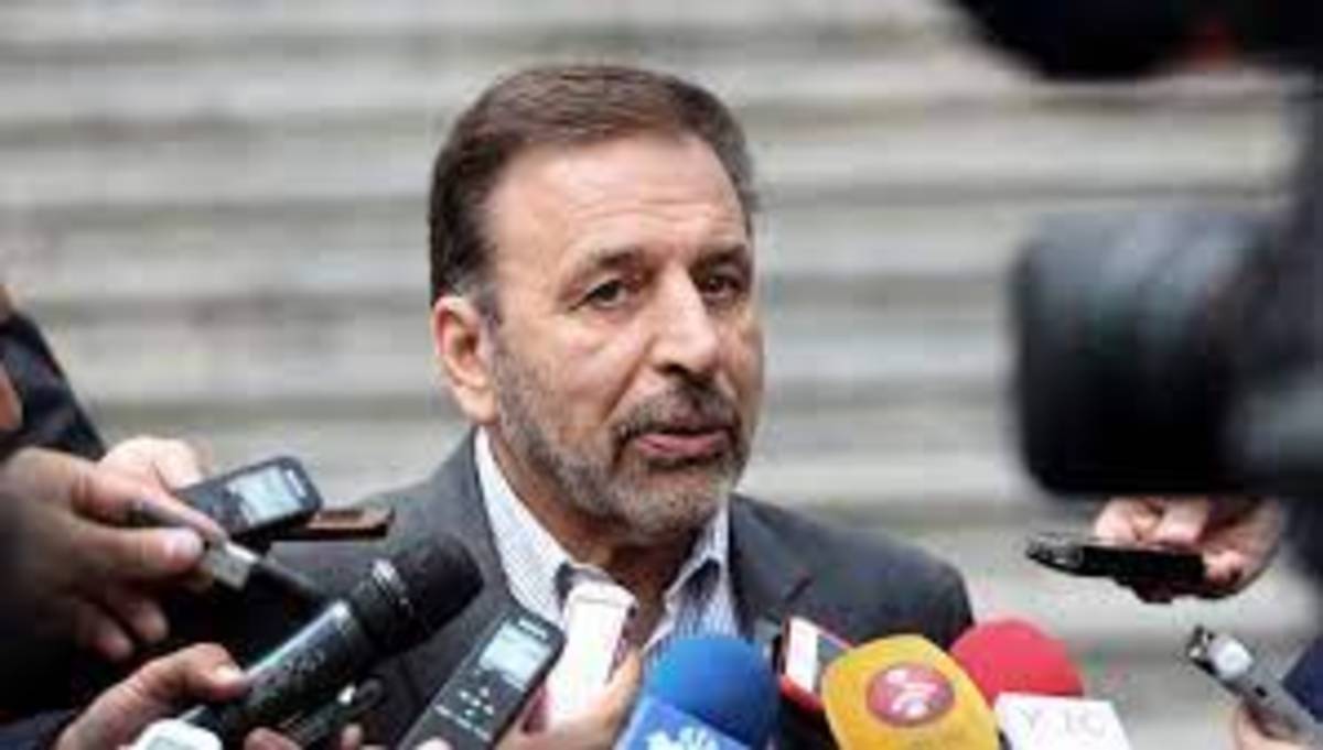 دفاع واعظی از عملکرد حسن روحانی در ریاست ستاد ملی کرونا