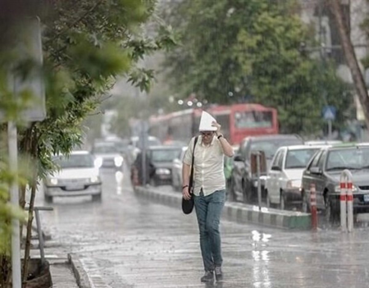 بارش باران و کاهش دما در پایتخت