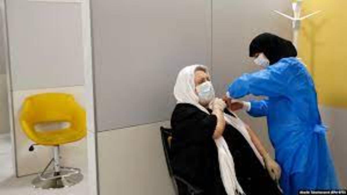 دریافت واکسن؛ وظیفه اجتماعی هر شهروند در مقابله با کرونا