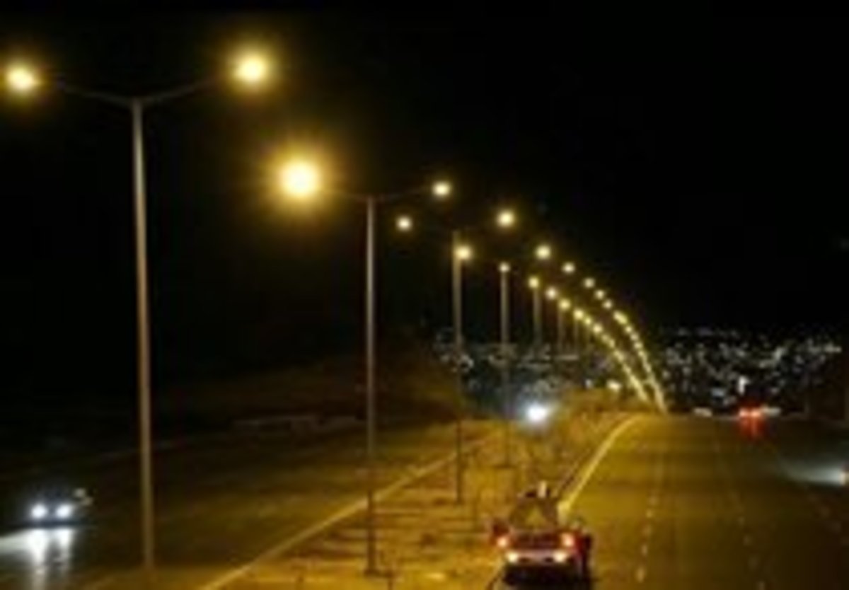 استفاده از فناوری چراغ‌های فوق کم‌مصرف در روشنایی معابر کشور