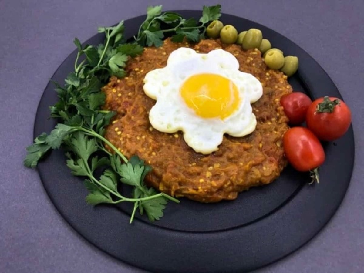 طرز تهیه میرزا قاسمی با اصلی‌ترین روش با طعمی باورنکردنی