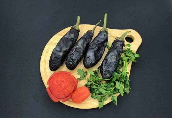 طرز تهیه میرزا قاسمی با اصلی‌ترین روش با طعمی باورنکردنی