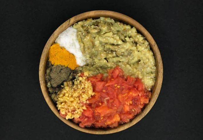 طرز تهیه میرزا قاسمی با اصلی‌ترین روش با طعمی باورنکردنی