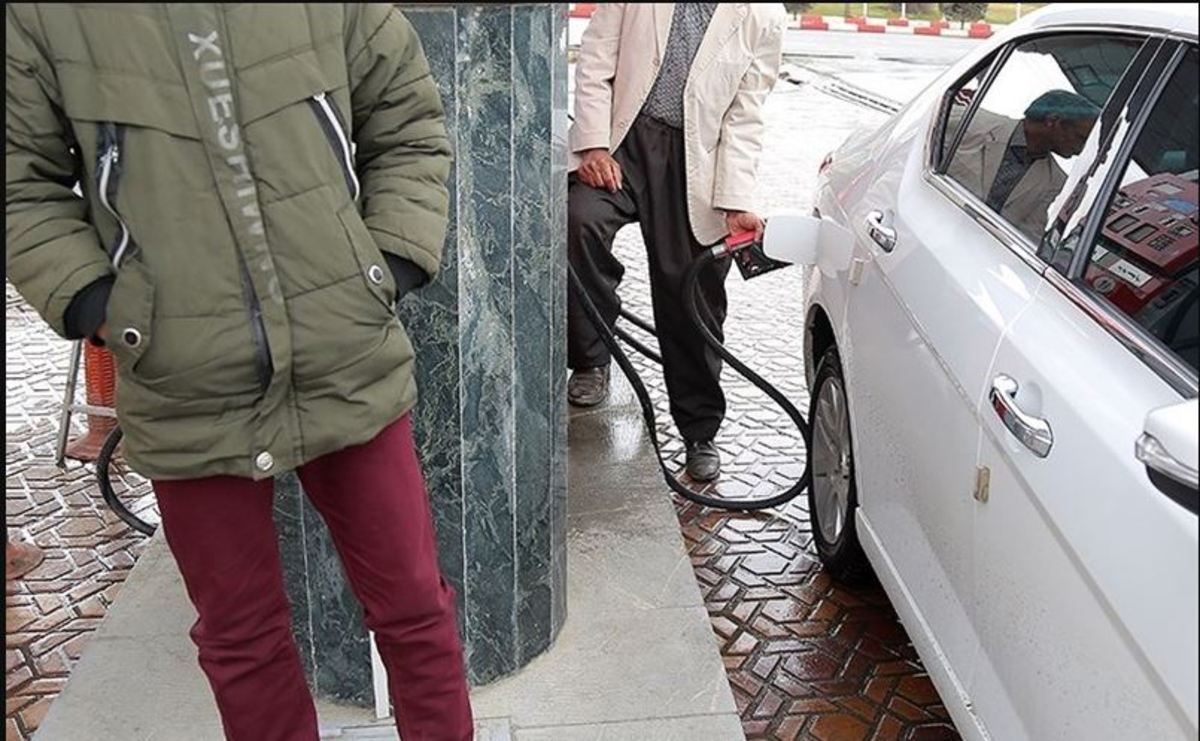 سخنگوی جایگاهداران: فقط سامانه سوخت از مدار خارج شده است/ امکان سوختگیری با نرخ آزاد وجود دارد