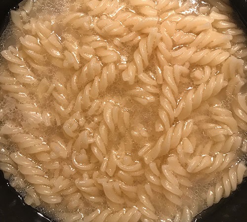 طرز تهیه سالاد ماکارونی رژیمی