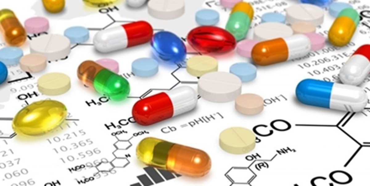 ترک برنامه زنده توسط رئیس سابق سندیکای مواد اولیه دارویی/ سازمان غذا و دارو به قیمتگذاری مواد اولیه دارو توجه کند
