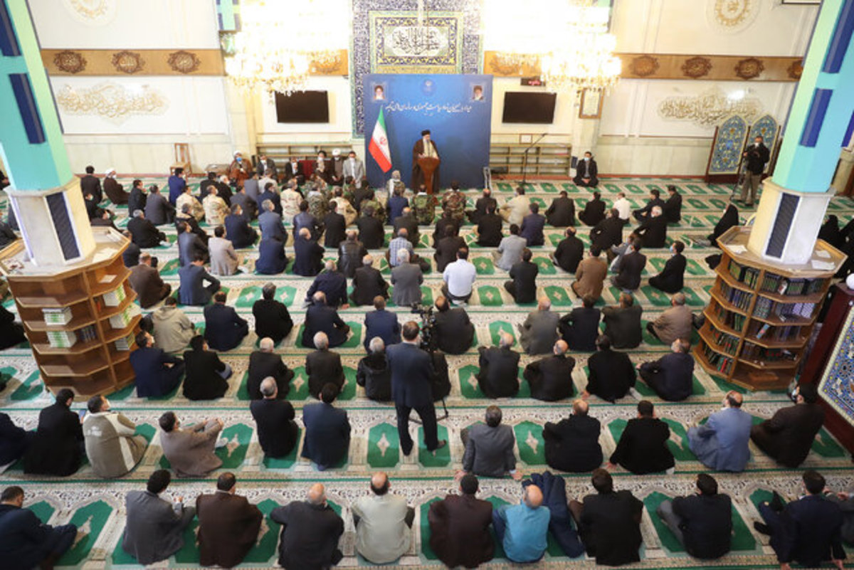 اصلاح نظام اداری سازمان‌ها و ادارات با روحیه بسیجی ضروری است