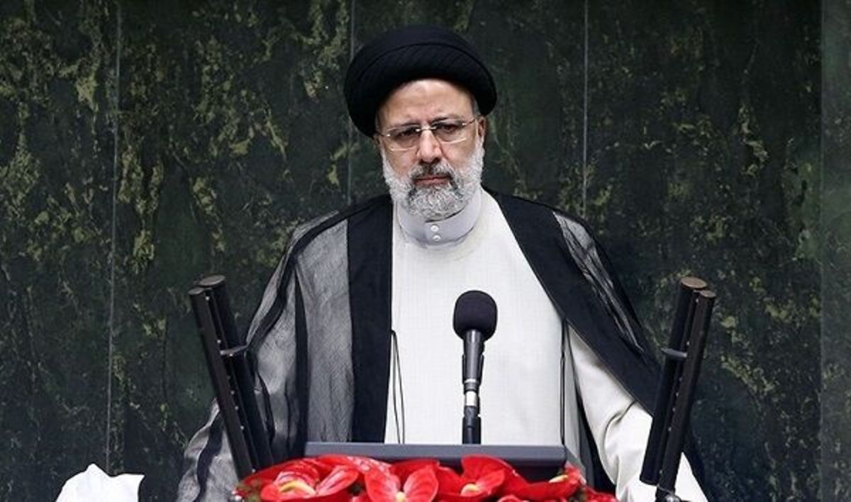 آیت‌الله رییسی: لایحه بودجه ۱۴۰۱ را با کمترین نقص ارائه می‌کنیم