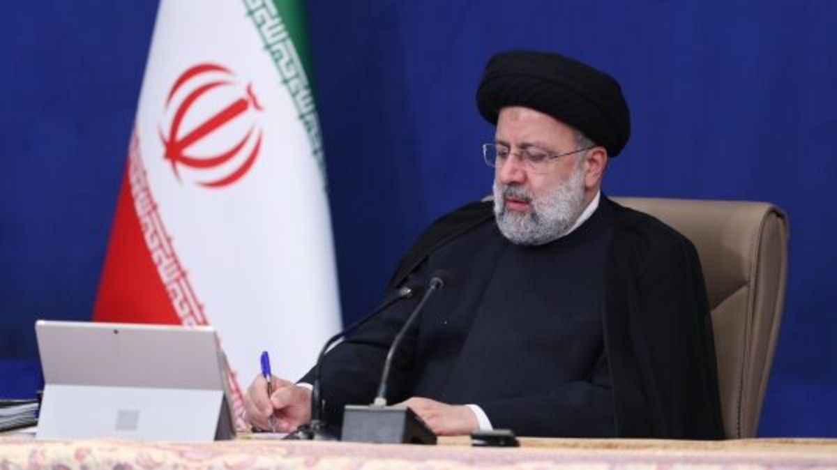 رییس جمهوری رحلت آیت‌الله سیدرضی شیرازی را تسلیت گفت