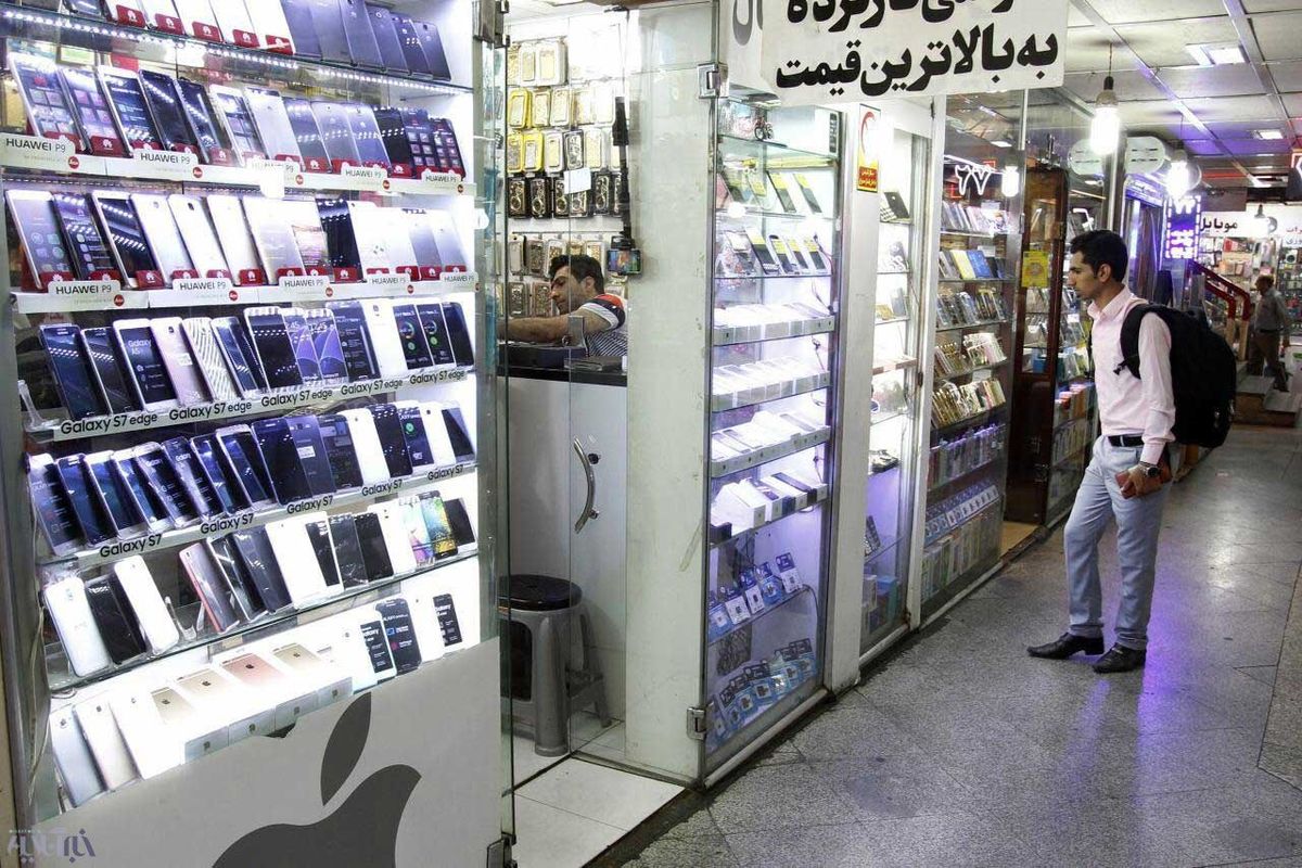 نوسانات بازار ارز، تاثیری بر قیمت تلفن همراه نداشته است