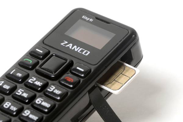 کوچکترین گوشی دنیا با امکاناتی فوق العاده