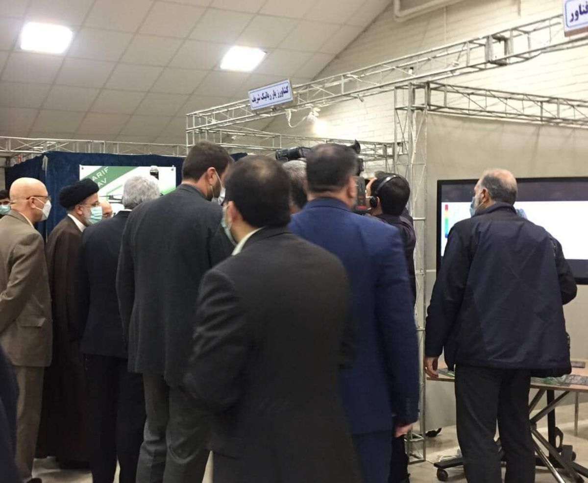 رییس جمهور از نمایشگاه دستاورد‌های فناورانه مرکز نوآوری شریف بازدید کرد