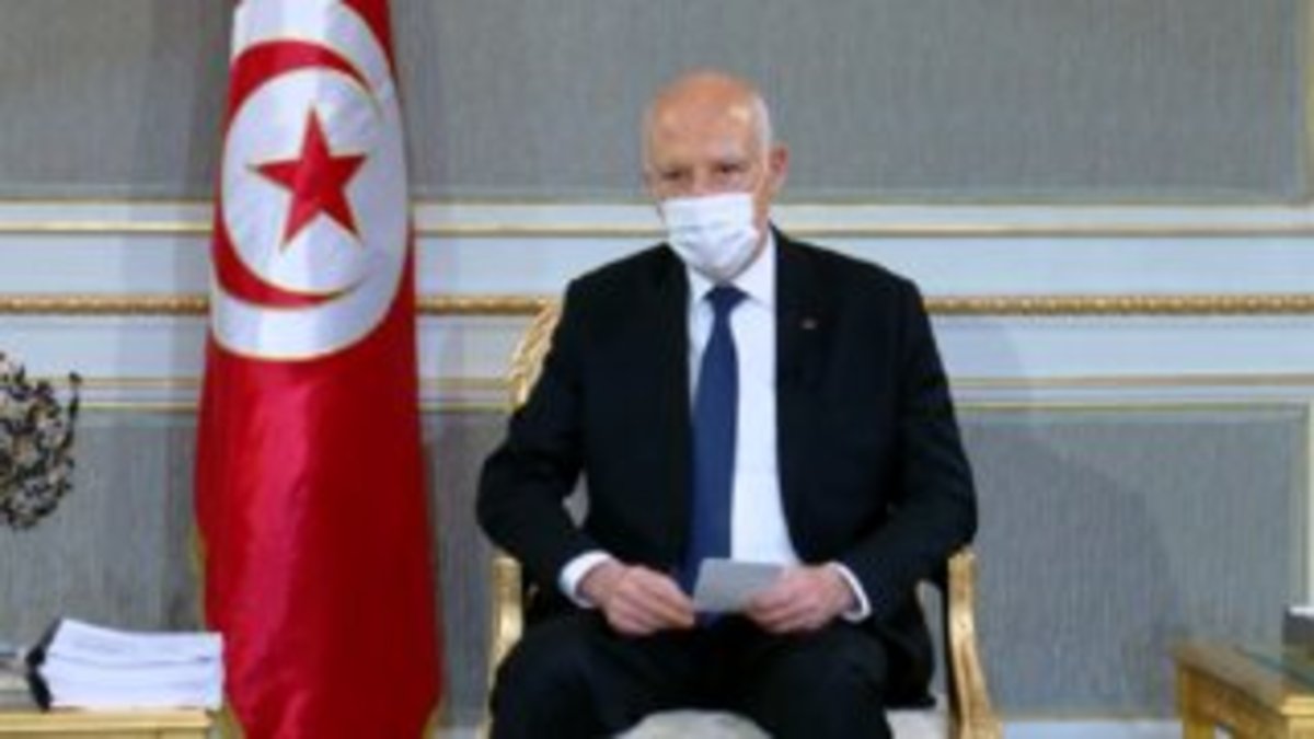 تعهد رئیس جمهور تونس به تعیین موعد خروج از بحران سیاسی