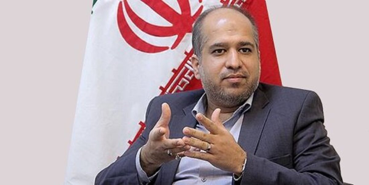 دانشجویان پذیرفته شده در آزمون سراسری و در حال تحصیل باید به تحصیلشان ادامه دهند