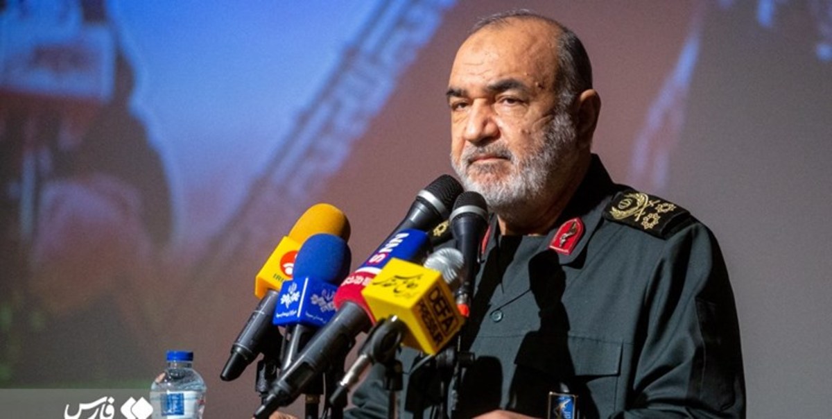 سردار سلامی: تحول ساختاری در ناجا فصل نوینی برای تامین امنیت و آرامش میهن است