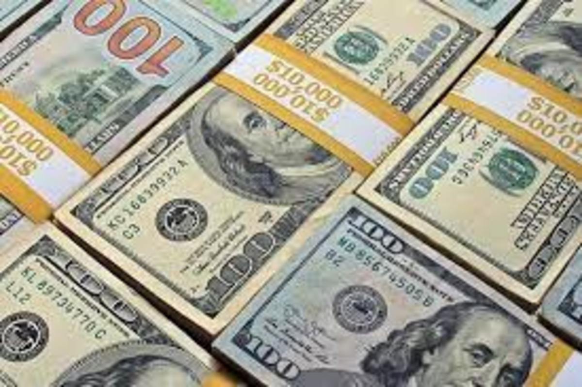 حذف ارز ۴۲۰۰ تومانی به جامعه فشار وارد می‌کند