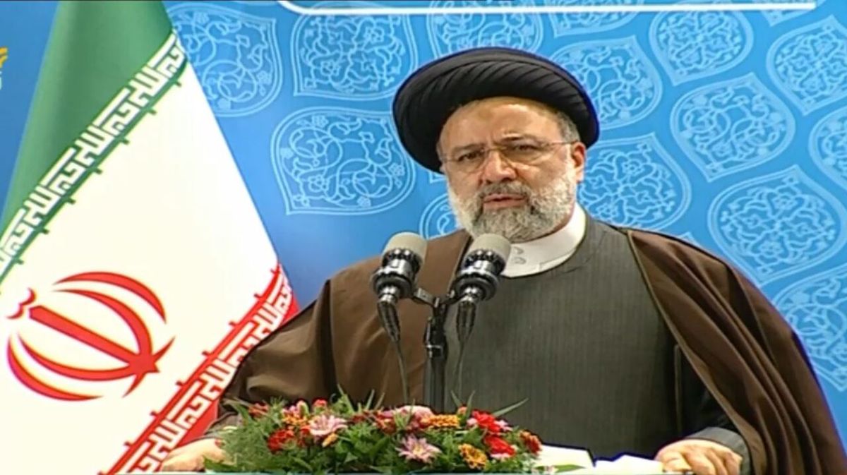 رئیس جمهور: مشکل آب یزد را رفع می‌کنیم/ ایجاد کارگروهی برای احیای ۶۰۰ واحد راکد استان