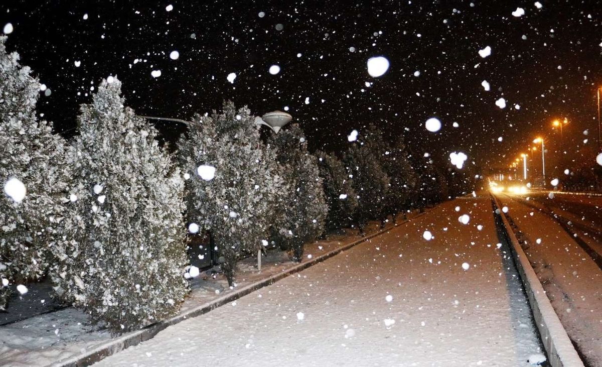 هواشناسی ایران ۱۴۰۰/۰۹/۰۳؛ بارش باران و برف ۵ روزه در ۱۴ استان/ هشدار سیلاب و کولاک برف در برخی مناطق کشور