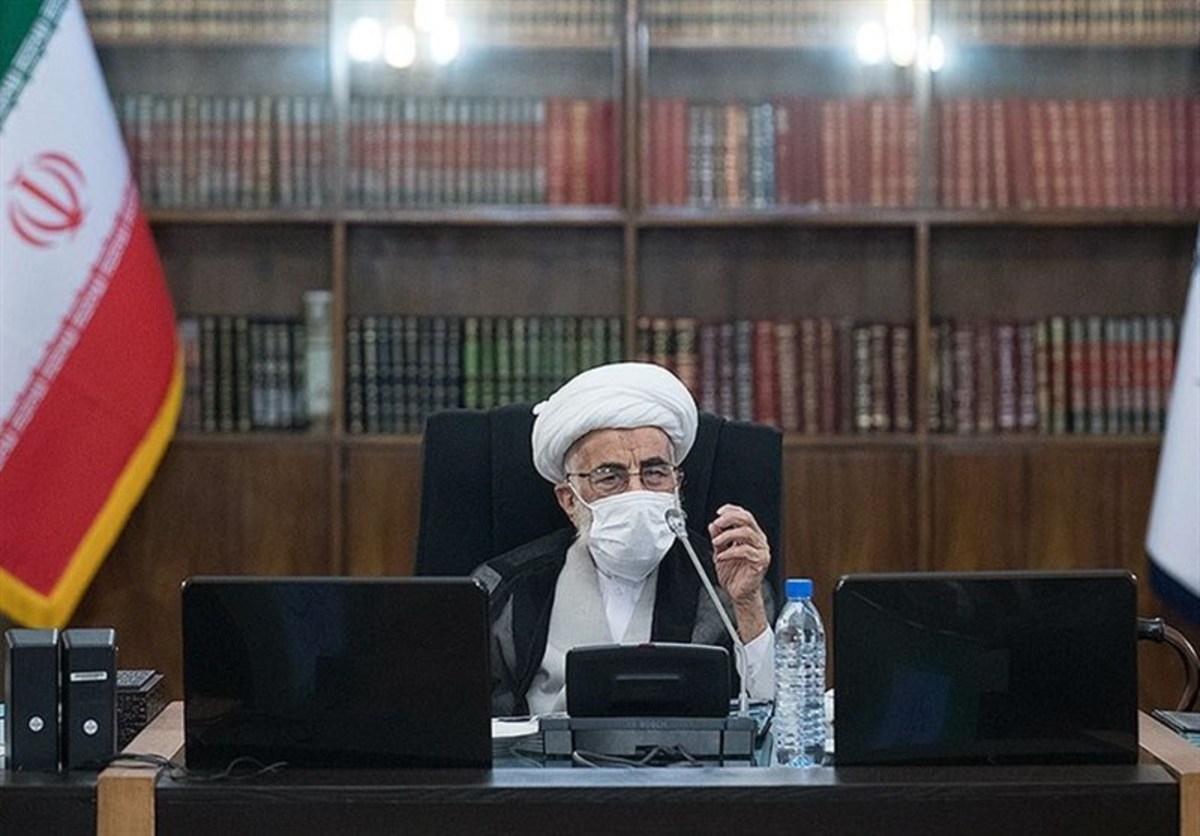آیت‌الله جنتی: مسئولین تمام تلاش خود را برای حل مشکلات اقتصادی به کار گیرند