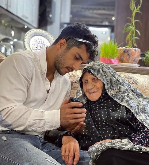 چادر گلگلی مادر بزرگ ساعد سهیلی چادر گلگلی مادر بزرگ ساعد سهیلی