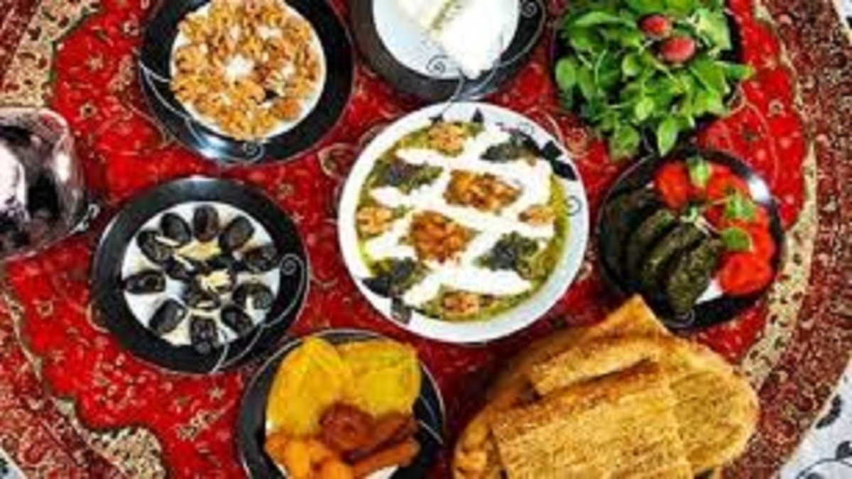 در افطار به جای غذا‌های چرب و سرخ کردنی از مواد غذایی آب‌پز استفاده کنید