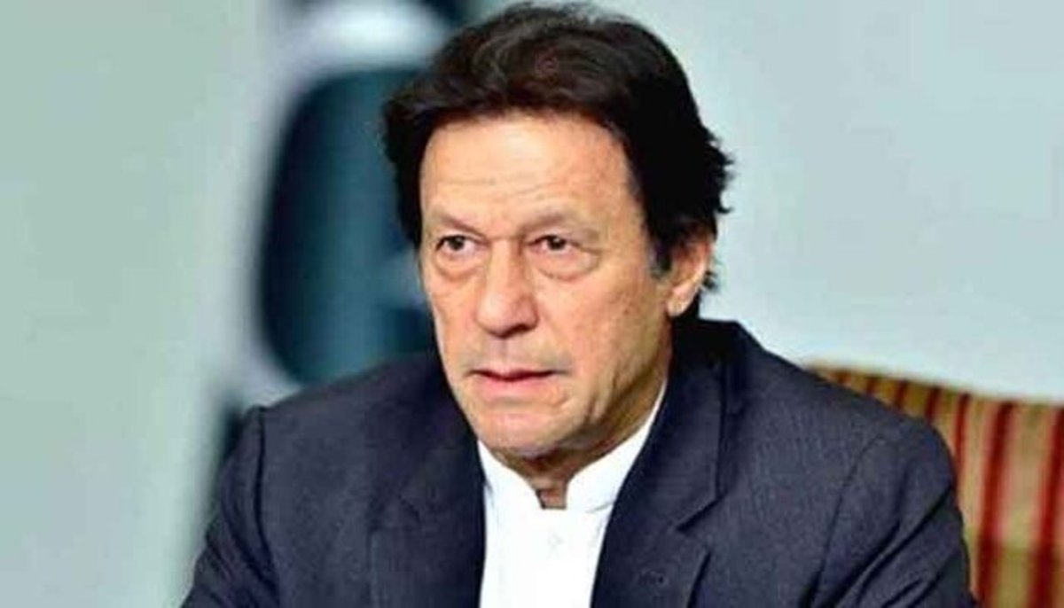 فراخوان عمران خان برای تظاهرات حامیانش قبل از جلسه امروز پارلمان پاکستان