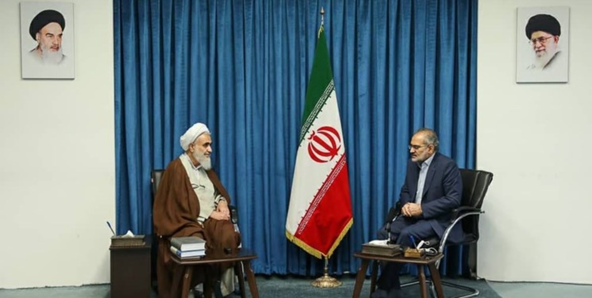 مشکلات زیادی از گذشته روی هم انباشته شده که دولت باید آن‌ها را حل کند