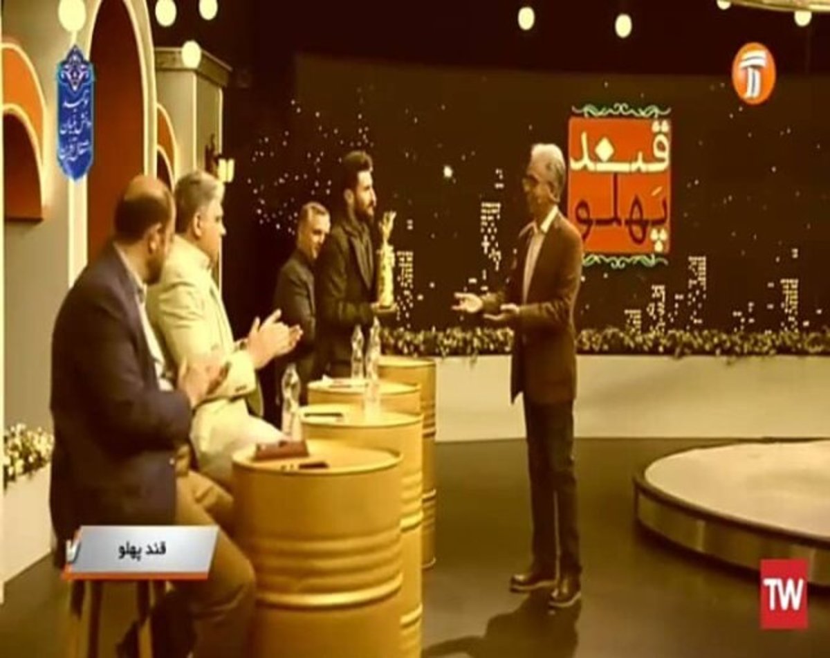 شاعر و طنز پرداز فاروجی مقام نخست برنامه تلوزیونی قند پهلو در نوروز ۱۴۰۱ را کسب کرد