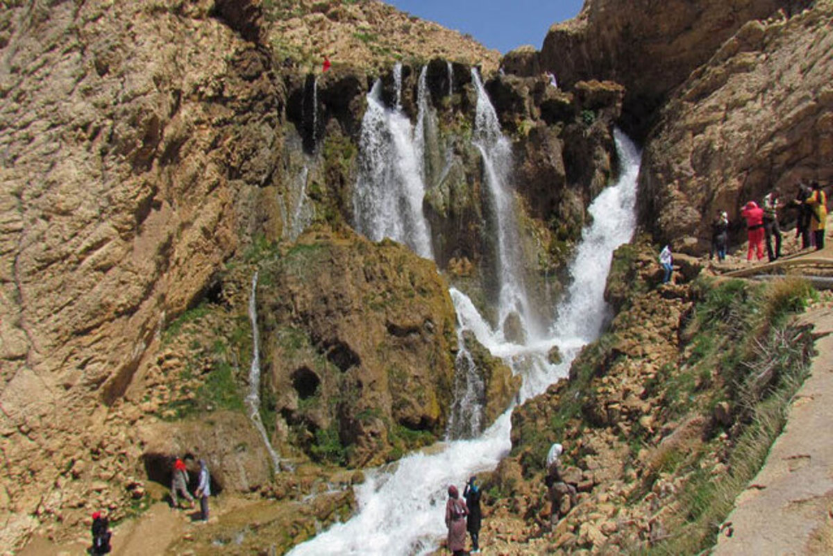رونق اقتصاد گردشگری در گرو، اما و اگر‌ها