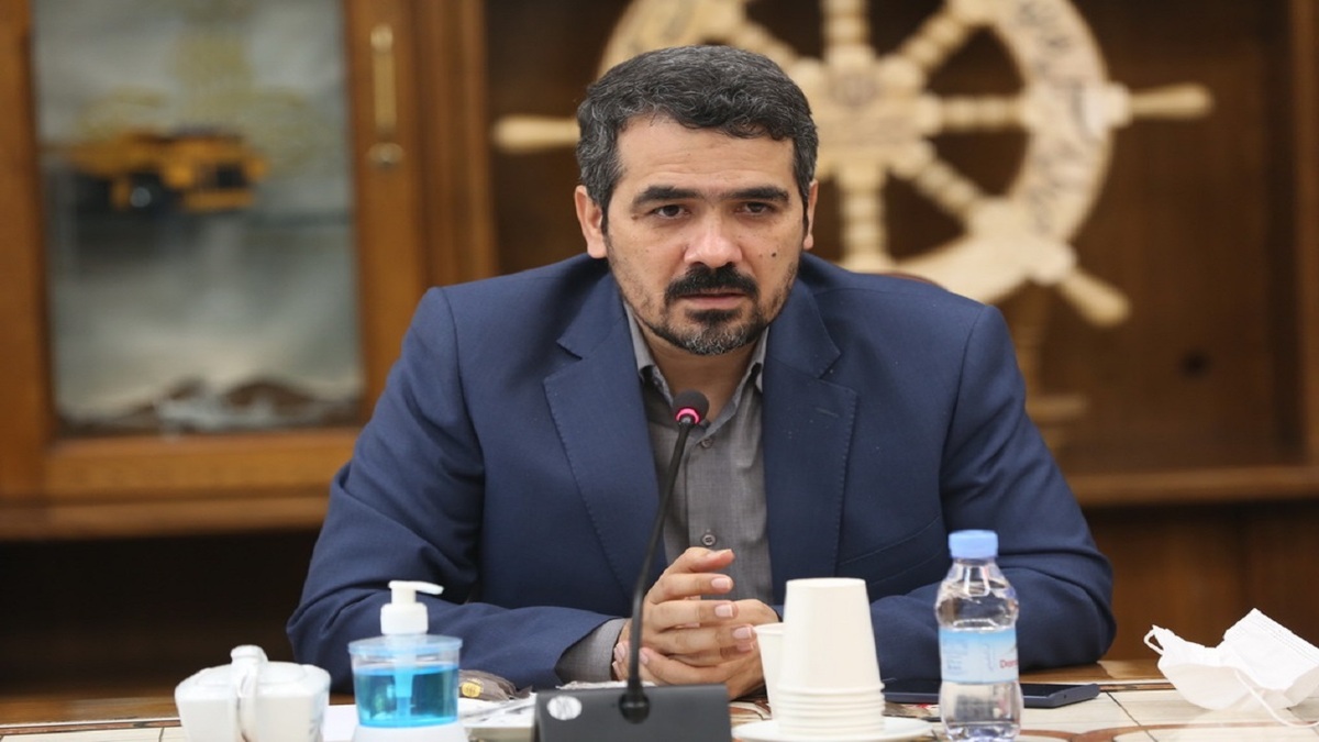 وضع عوارض صادراتی برای صنایع به دلیل حفظ موجودی مواد اولیه در کشور
