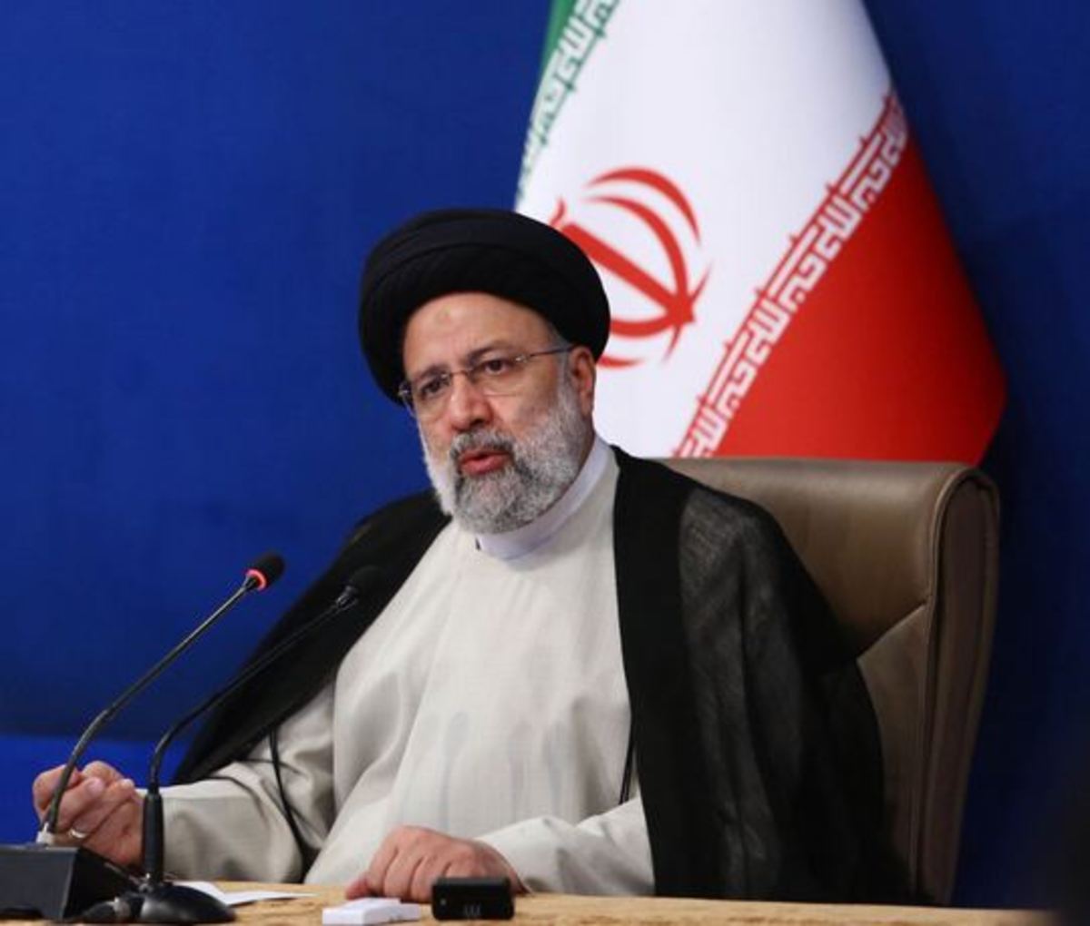 رئیسی: چهار سال تورم ۴۰ درصد عامل اصلی گرانی‌هاست/ سرعت تورم کاهش یافته و به‌تدریج کمتر می‌شود