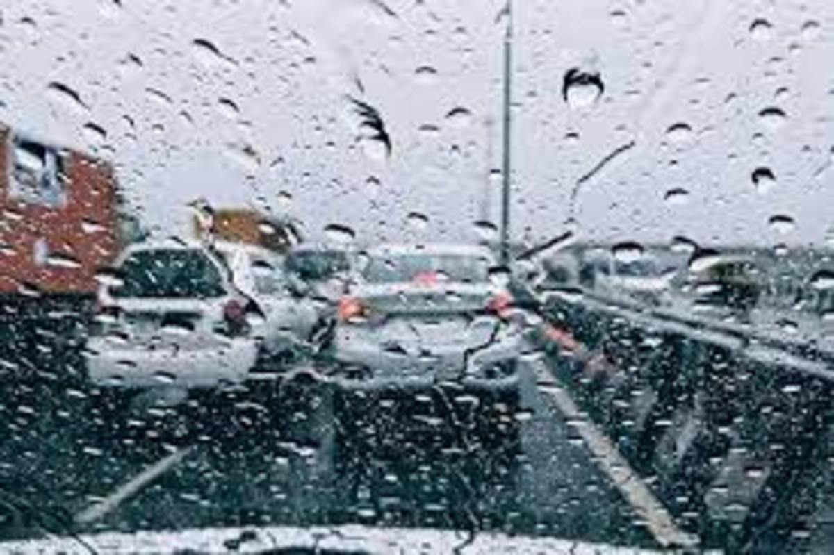ادامه بارش‌های پراکنده در برخی نقاط تا فردا/ سه‌شنبه آسمان کشور آفتابی است