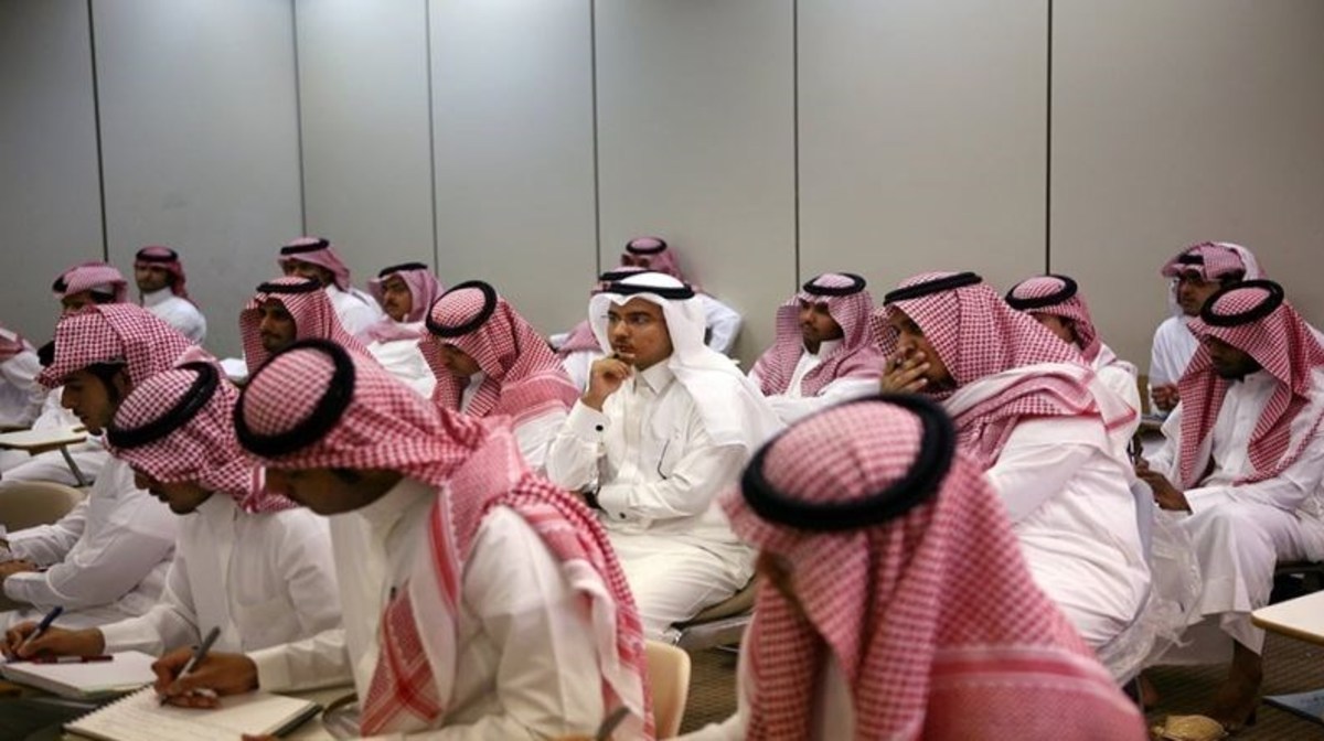 عملکرد ضعیف مقامات سعودی در کنترل نرخ بیکاری