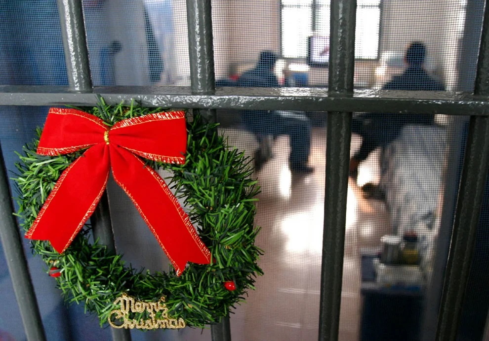از شام اعیونی تا مسابقات استعداد یابی در زندان‌های آمریکا به مناسبت کریسمس
