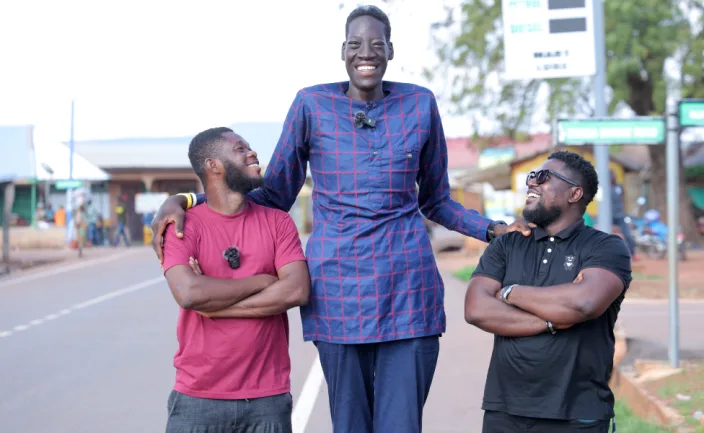 رشد بلندقد ترین مرد غنا همچنان ادامه دارد!
