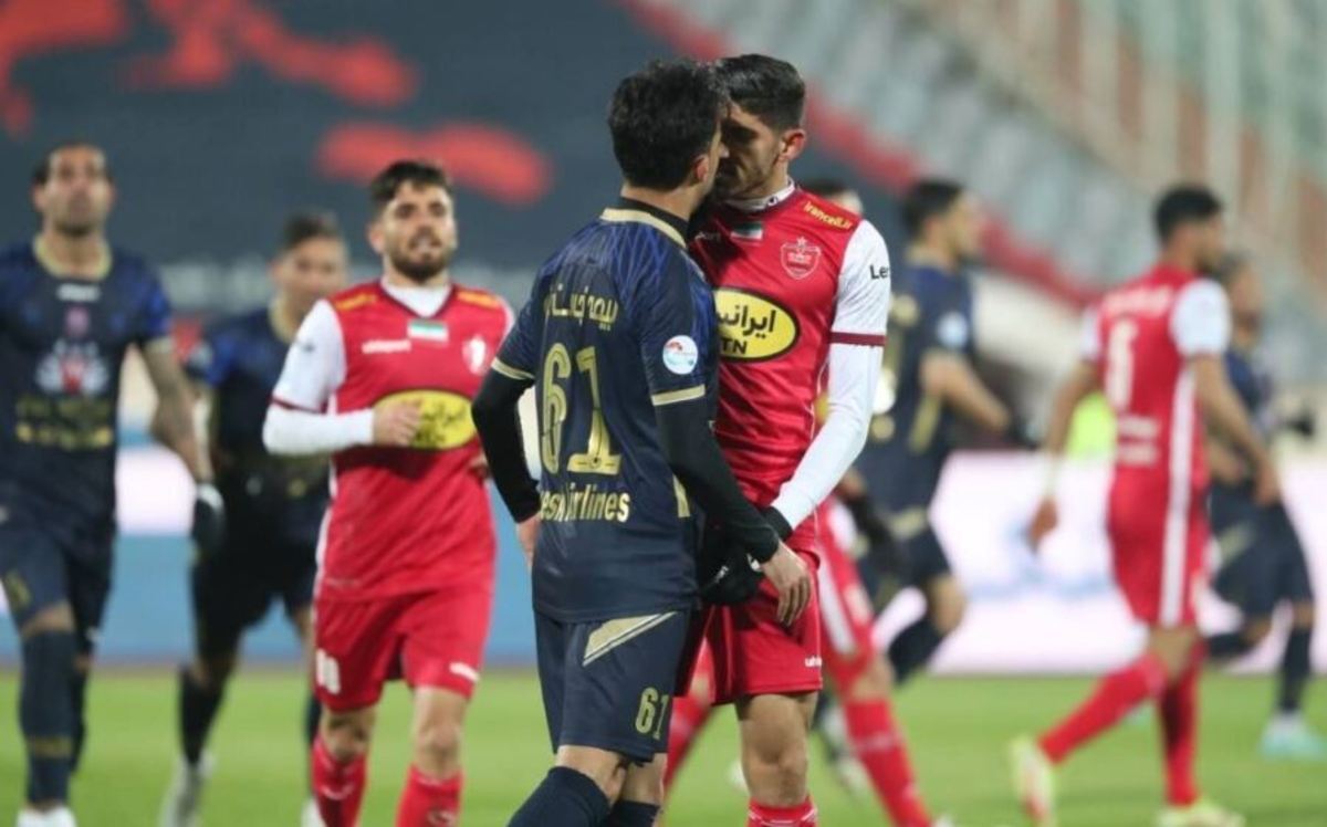 مرور ۱۰ نکته از پیروزی ۵ گله پرسپولیس برابر نساجی